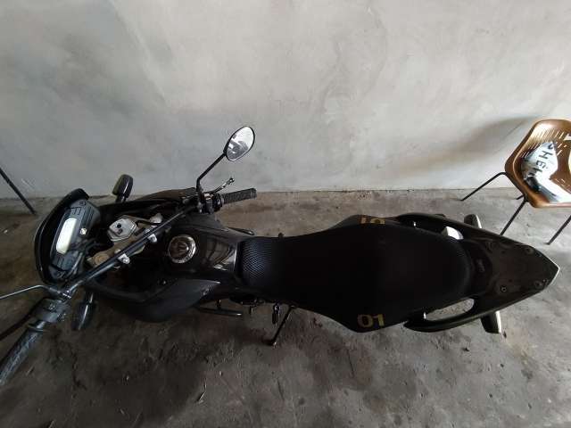 MOTO HONDA XRE 300, 2010