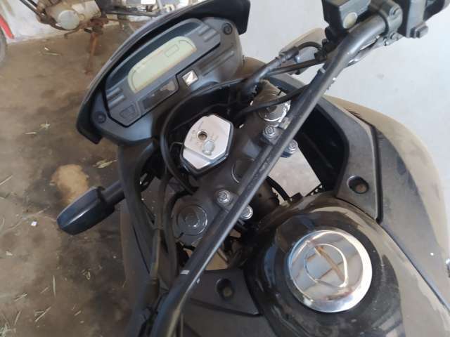 MOTO HONDA XRE 300, 2010