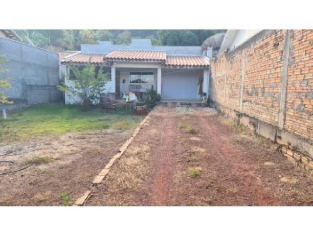 Casa c/ 377,70m² AT em Barra do Garças/MT