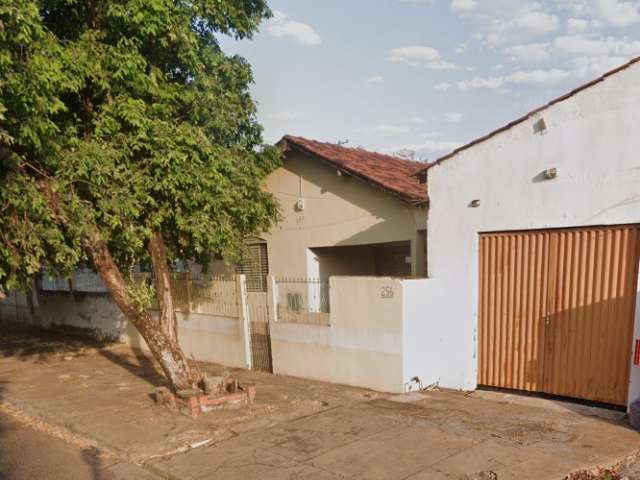 Casa c/ 2 dorms e 168m² AT em Rondonópolis/MT