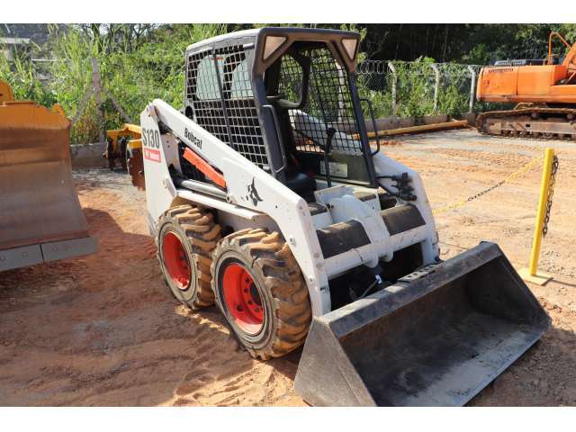 MINI CARREGADEIRA BOBCAT - S - 130 2011