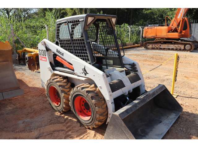 MINI CARREGADEIRA BOBCAT - S - 130 2011