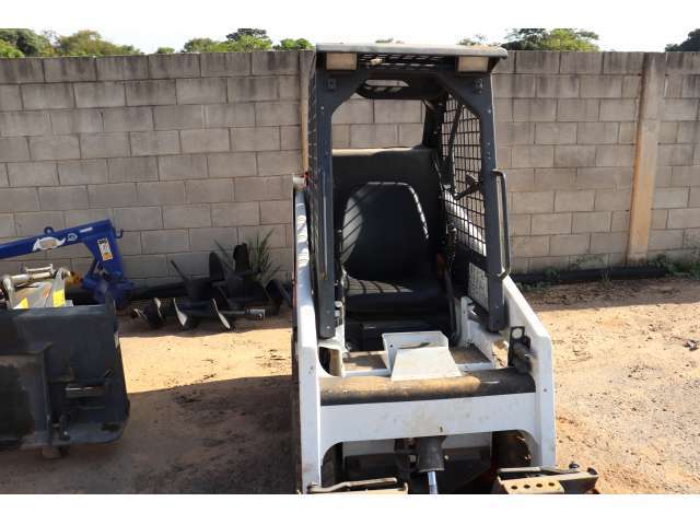 MINI CARREGADEIRA BOBCAT - S - 70 2014