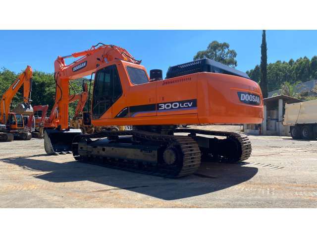 ESCAVADEIRA DOOSAN - SOLAR 300LCV 2008